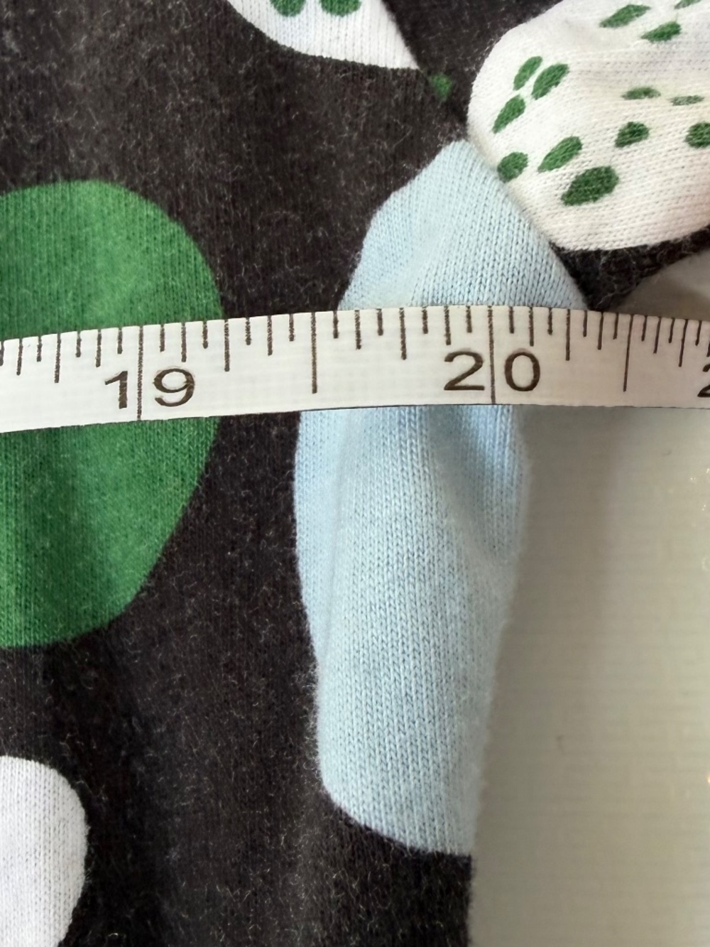 Marimekko x Uniqlo Tee Shirt w/ Fruit Blueberries Pears Print, Finnish Crop 2020 - Picture 7 of 8